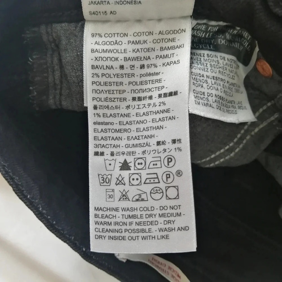 Levi's Wedgie Straight Premium Cut Off Denim Jean Shorts in Black Sprout 24 - Picture 8 of 14